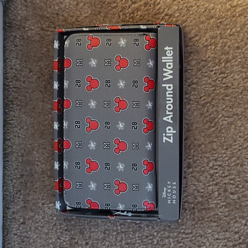 Disney - Mickey Mouse - Zip Around Wallet